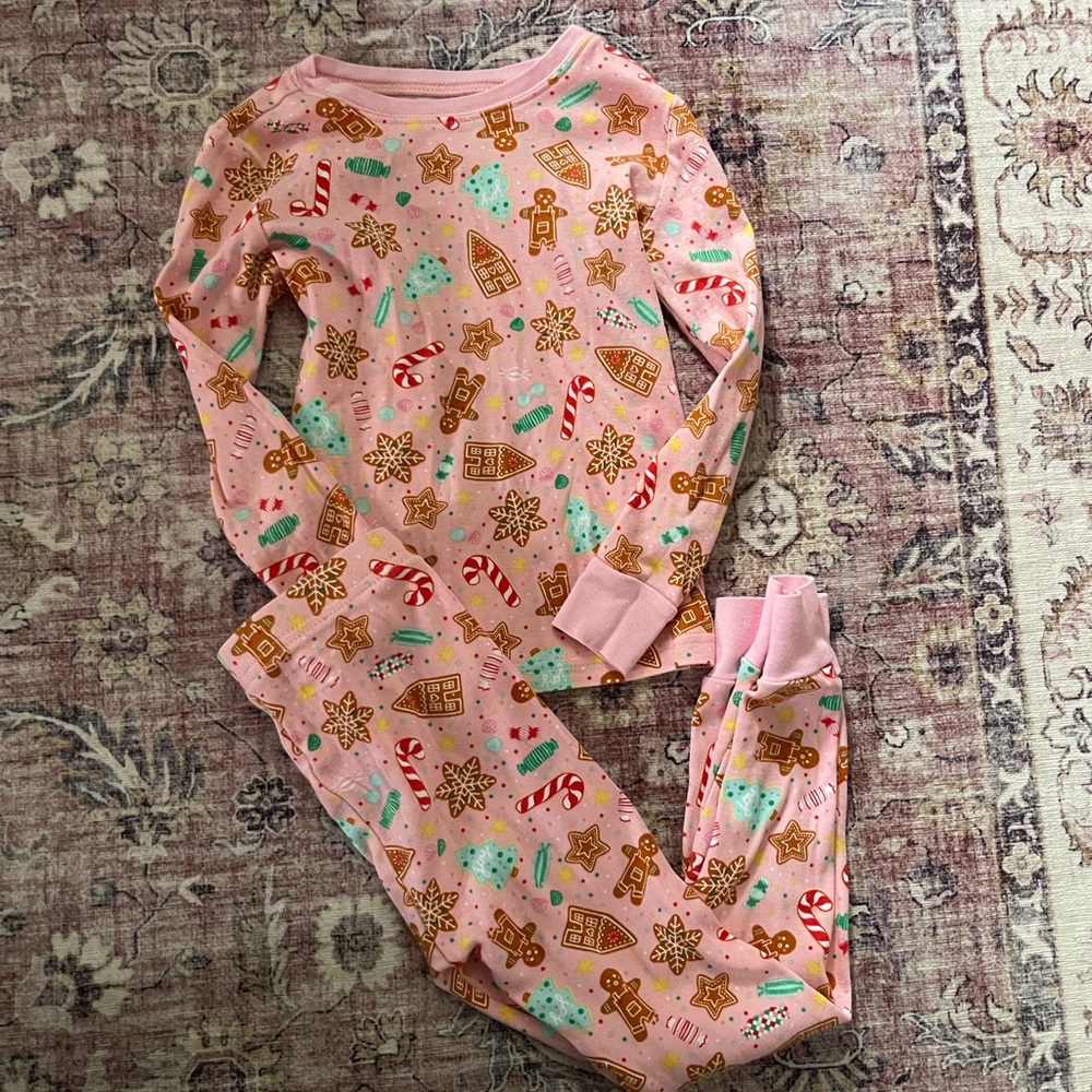 Old Navy Pink Gingerbread Pajama Set